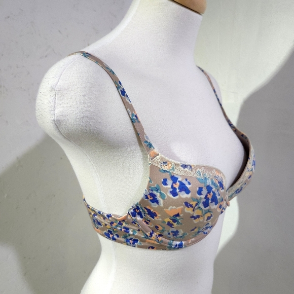 Arie | Floral Print Women's Bra - Picture 4 of 8